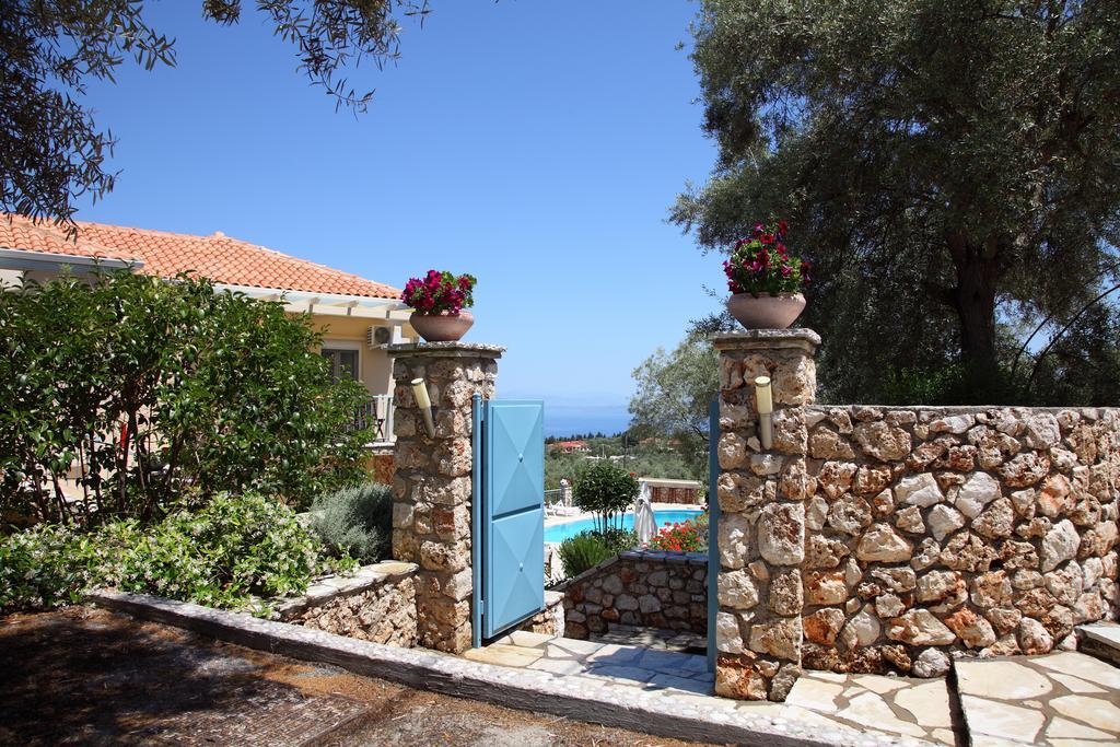 Villa Elenia Tsoukaladhes Exterior photo